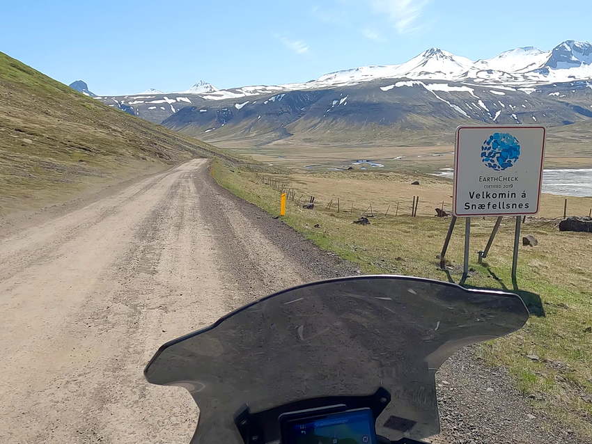 "Island - Licht & Schatten einer Motorradreise" - Live-Reisevortrag