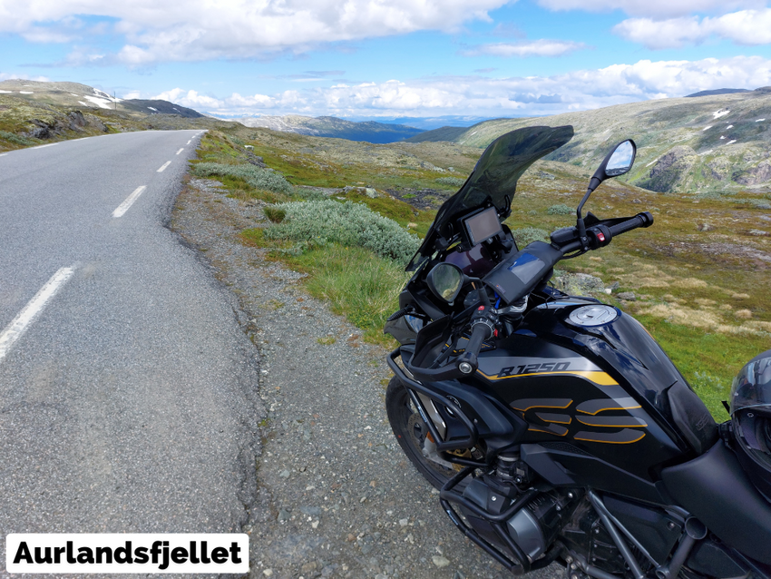 Individuell geplante Motorradreise durch Norwegen: Berge, Fjorde & die ikonischsten Straßen Europas