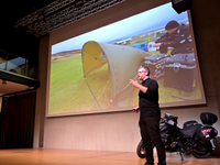 "Island - Licht & Schatten einer Motorradreise" - Live-Reisevortrag